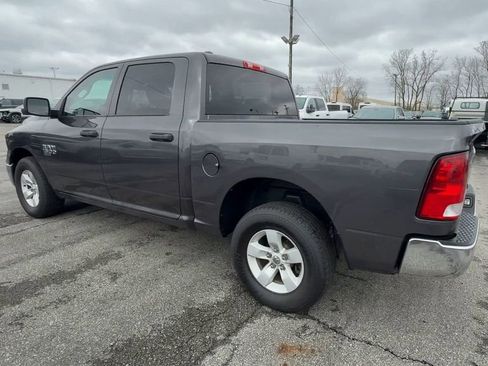 Used 2022 RAM 1500 Classic SLT RWD image 6