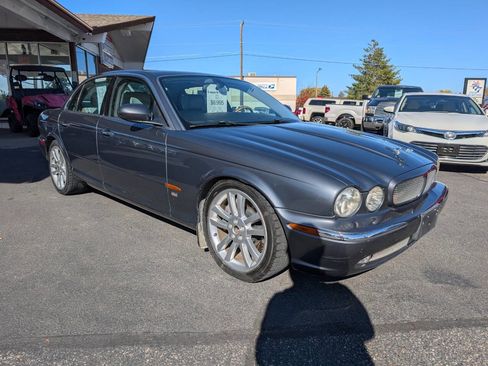 Used 2004 Jaguar XJ8 image 1