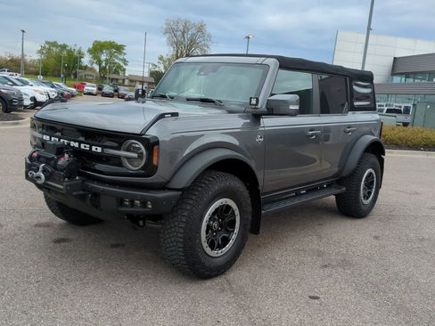 Used 2022 Ford Bronco Outer Banks w/ Sasquatch Package AWD/4WD image 4