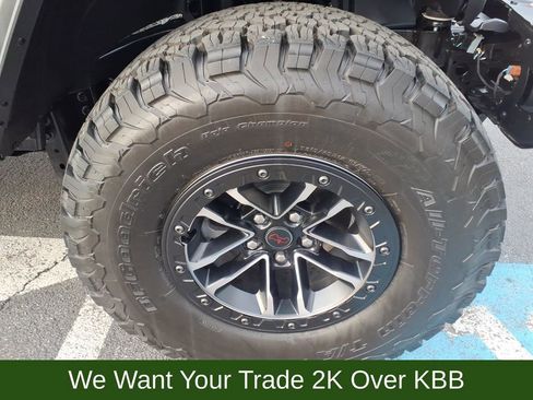 Used 2025 Jeep Wrangler Unlimited Rubicon image 30