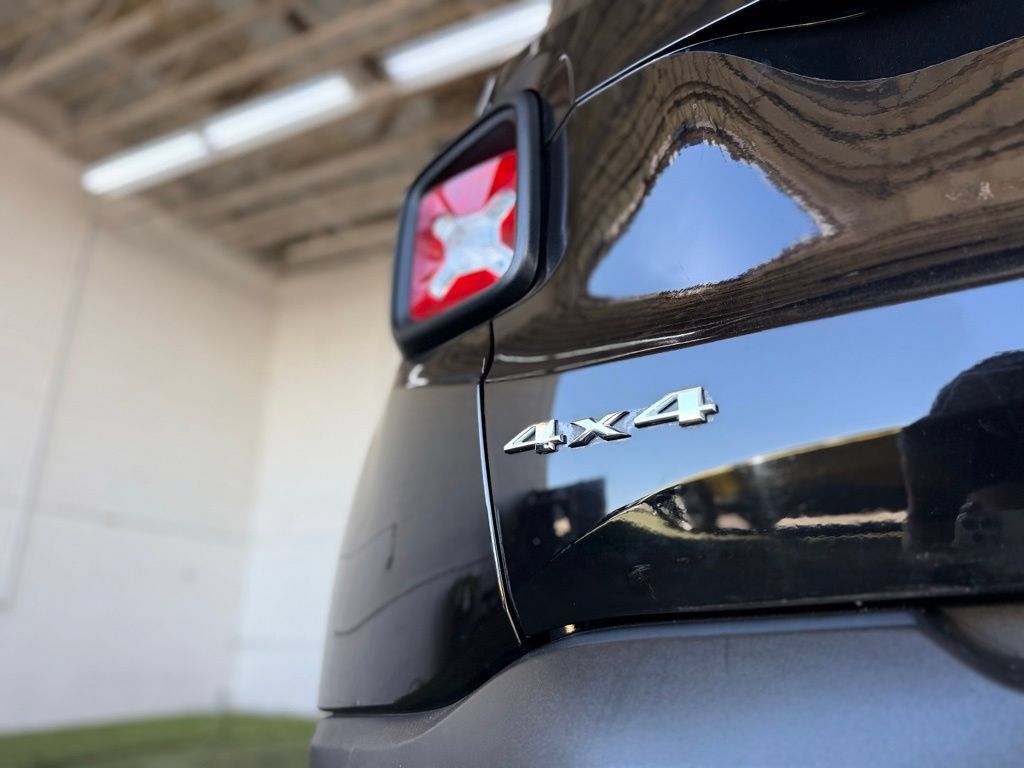 Used 2019 Jeep Renegade Sport AWD/4WD image 17