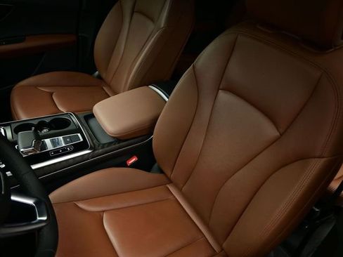 Used 2021 Audi Q7 3.0T Premium Plus image 24