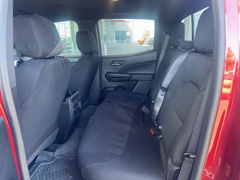 Used 2024 Chevrolet Colorado LT w/ LT Convenience Package II image 12