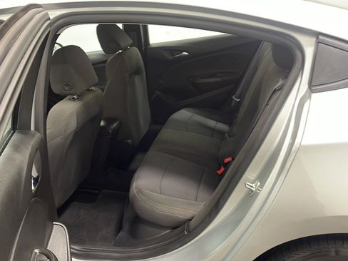 Used 2017 Chevrolet Cruze LS FWD image 12