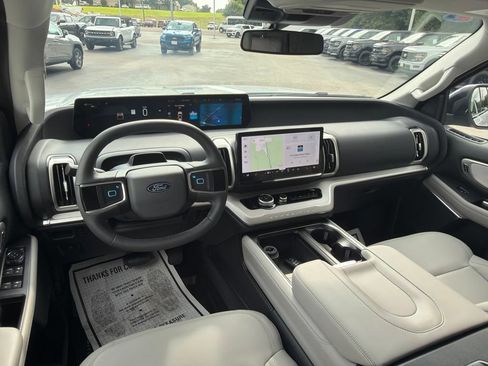 New 2026 Ford Expedition Max Active RWD image 15