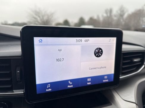 Used 2021 Ford Explorer XLT w/ Equipment Group 202A image 17