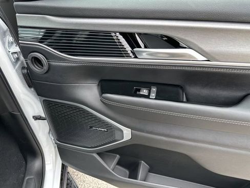 New 2026 Jeep Grand Wagoneer L 4WD image 13