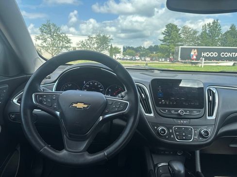 Used 2024 Chevrolet Malibu LT FWD image 13