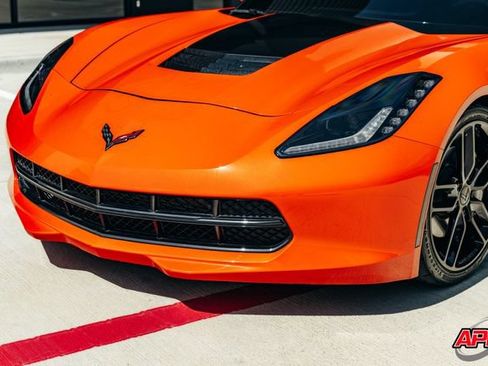 Used 2019 Chevrolet Corvette Stingray Coupe w/ Carbon Flash Badge Package RWD image 20