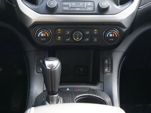 Used 2019 GMC Acadia SLT w/ Black Edition image 39