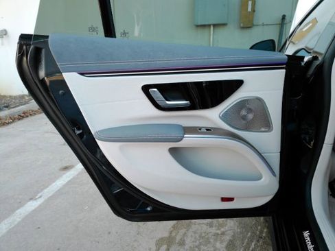 Used 2023 Mercedes-Benz EQS 450+ Sedan image 19