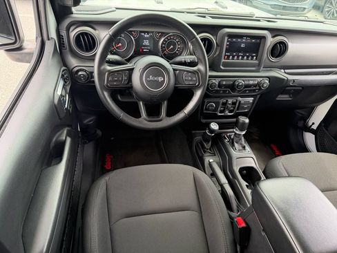 Used 2022 Jeep Gladiator Sport AWD/4WD image 14