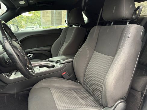 Used 2018 Dodge Challenger R/T RWD image 14