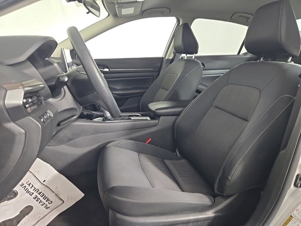 Used 2024 Nissan Altima 2.5 SV FWD image 15