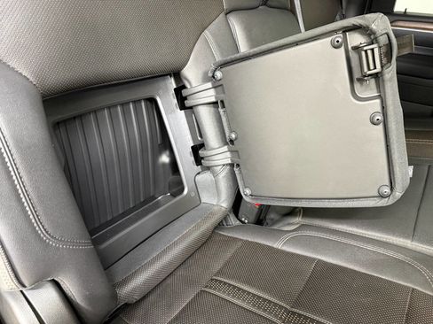 Used 2024 Chevrolet Silverado 3500 High Country w/ High Country Premium Package image 45