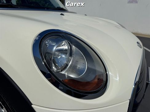 Used 2016 MINI Cooper 4-Door Hardtop image 4