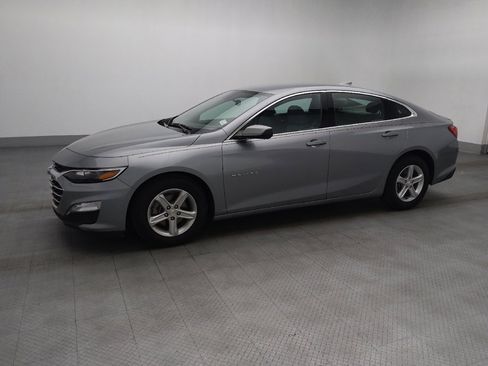 Used 2024 Chevrolet Malibu LT FWD image 2