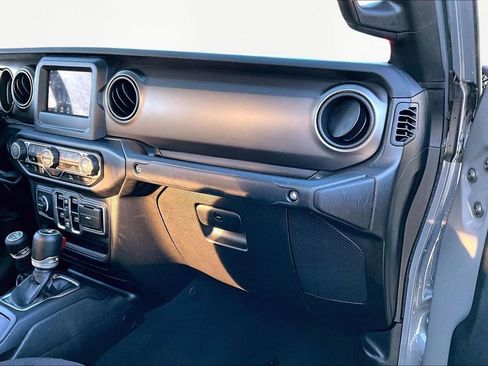 Used 2020 Jeep Gladiator Sport w/ Quick Order Package 24S image 18