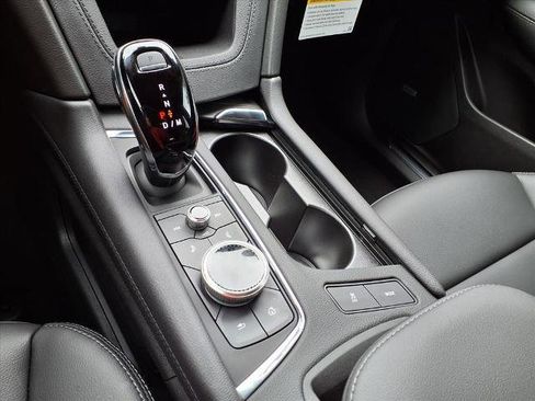 New 2026 Cadillac XT5 Luxury image 15