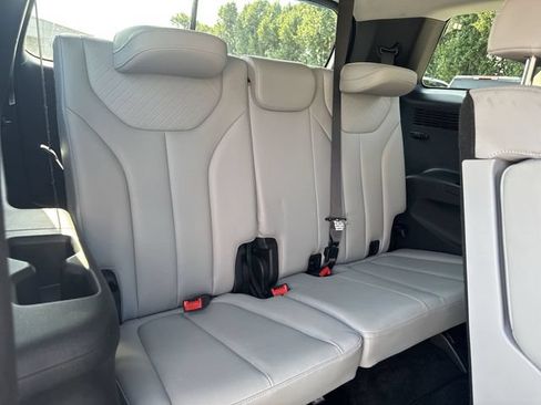 Used 2024 Hyundai Palisade SEL AWD/4WD image 28