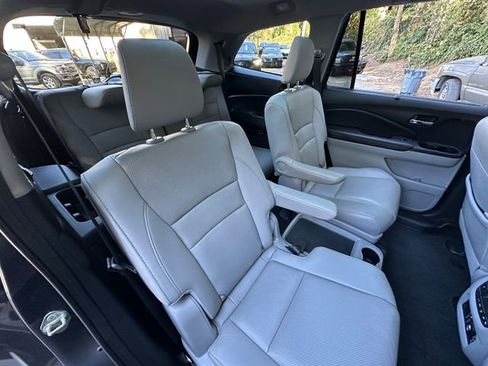 Used 2021 Honda Pilot Elite image 43