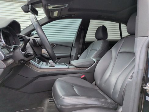 Used 2021 Audi Q8 Premium Plus w/ Premium Plus Package AWD/4WD image 16