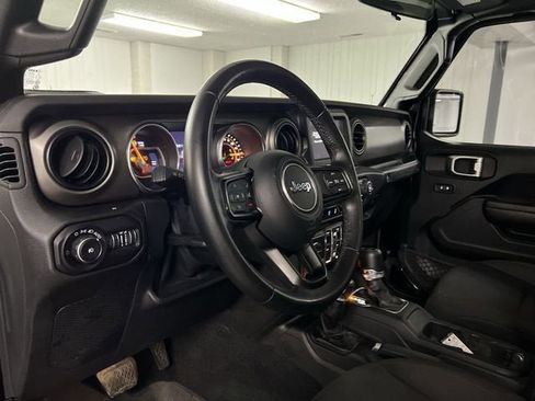 Used 2018 Jeep Wrangler Unlimited Sport AWD/4WD image 10