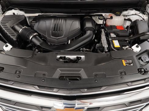 Used 2024 Chevrolet Traverse LT w/ Trailering Package FWD image 42