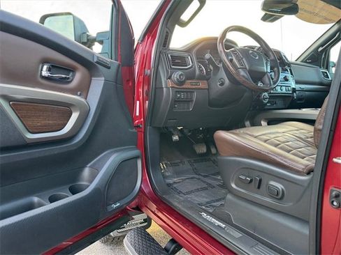 Used 2021 Nissan Titan Platinum Reserve w/ Moonroof Package image 13