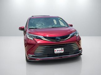 Certified 2023 Toyota Sienna Limited FWD video 2