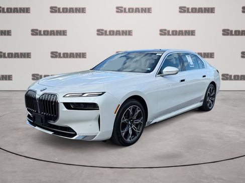 Certified 2023 BMW i7 xDrive60 AWD/4WD image 1