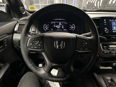 Used 2023 Honda Passport EX-L image 9