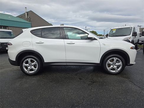 Used 2024 Dodge Hornet GT image 31