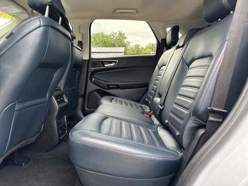 Used 2022 Ford Edge SEL w/ Sport Appearance Package image 38