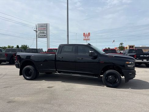 New 2026 RAM 3500 Tradesman AWD/4WD image 4