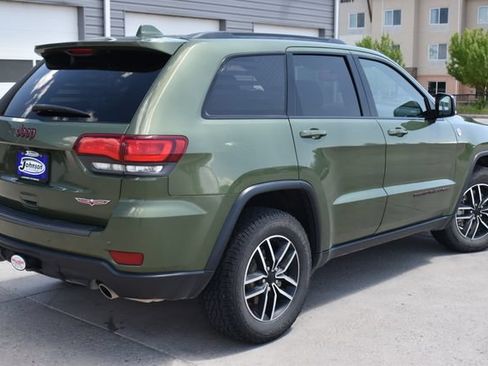 Used 2021 Jeep Grand Cherokee Trailhawk w/ Premium Lighting Group AWD/4WD image 5
