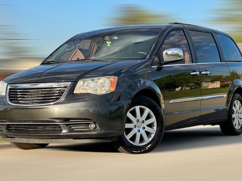 Used 2011 Chrysler Town & Country Touring-L w/ Entertainment Group #2 image 2