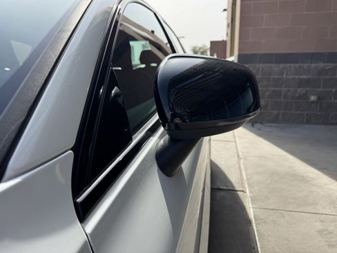 Used 2022 Volvo S60 T8 R-Design Expression w/ Premium Package image 12