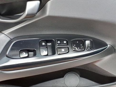 Used 2022 Hyundai Veloster N image 14