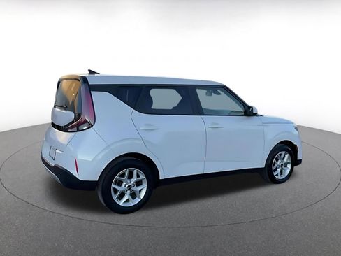 Used 2025 Kia Soul LX w/ LX Technology Package image 12
