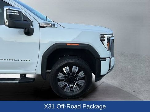 Used 2024 GMC Sierra 2500 Denali w/ Denali Reserve Package AWD/4WD image 32