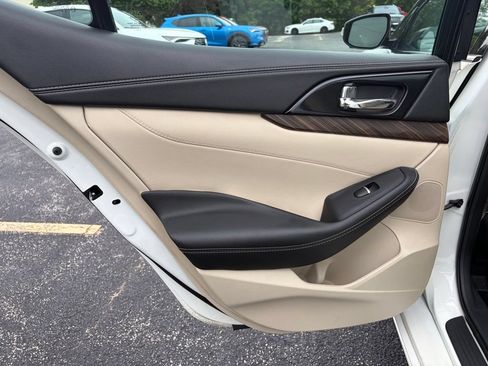 Used 2018 Nissan Maxima Platinum FWD image 23