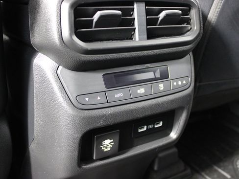 Used 2023 Honda Pilot TrailSport image 33