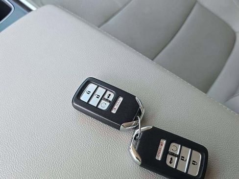 Used 2021 Honda Accord Touring image 5