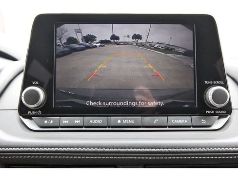 Used 2024 Nissan Rogue SV FWD image 23