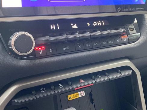 Used 2024 Toyota Tundra Limited w/ TRD Off-Road Package image 25