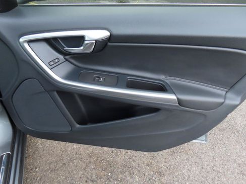 Used 2016 Volvo V60 T5 Premier AWD/4WD image 17