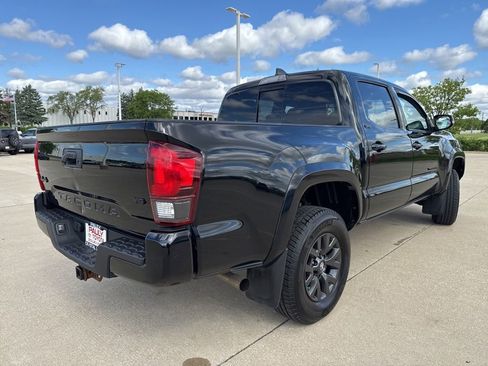 Used 2020 Toyota Tacoma SR5 w/ Technology Package AWD/4WD image 3