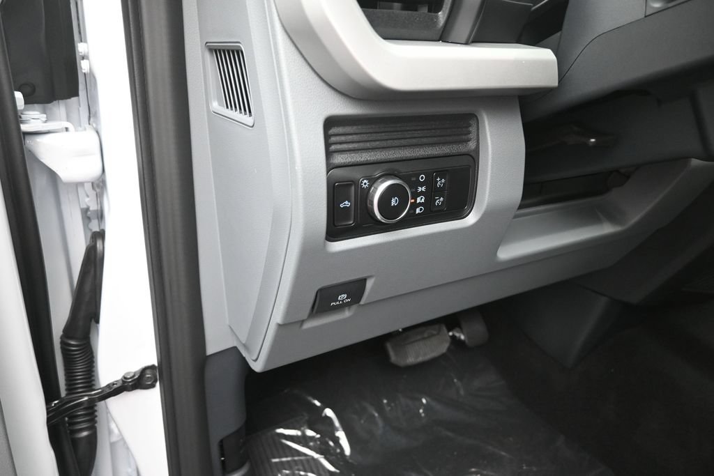 New 2027 Ford F250 XL w/ Tremor Off-Road Package AWD/4WD image 13