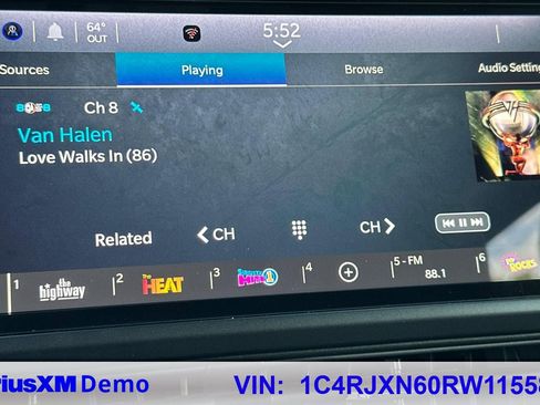 Used 2024 Jeep Wrangler Unlimited image 33